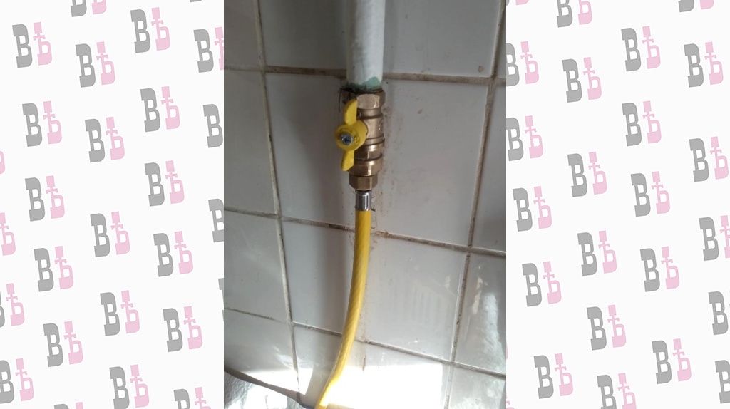 Заменённый газовый шланг.jpg