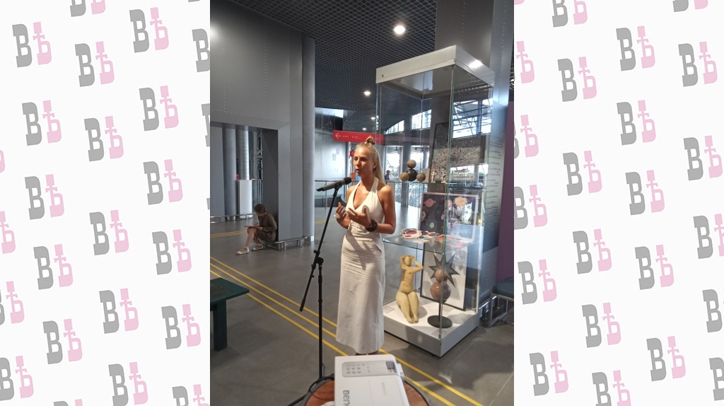 Ева Никонова.jpg Ева Никонова.jpg