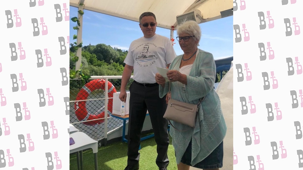 Марина Николаевна Зубова читает стихотворение.jpeg