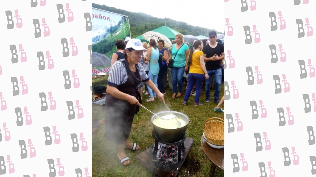 Процесс варки сыра.jpg