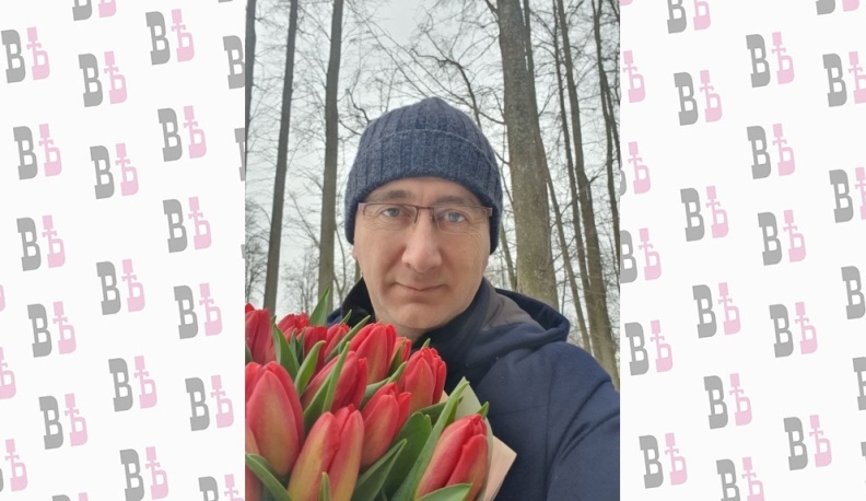 Калужский губернатор поздравил маму с 8 марта букетом тюльпанов