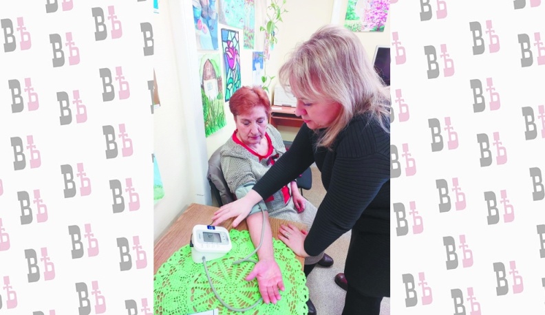 Пенсионеры уходят с лавочек