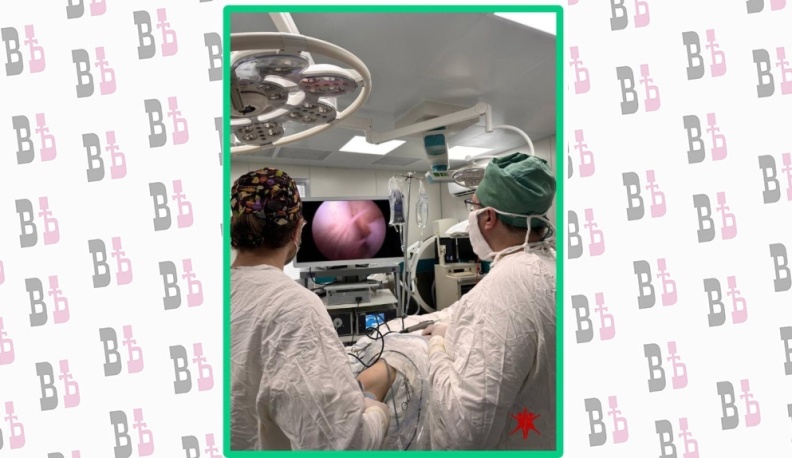 Заведующий отделением травматологии Сергей  Тарасов и Денис Скобцов.