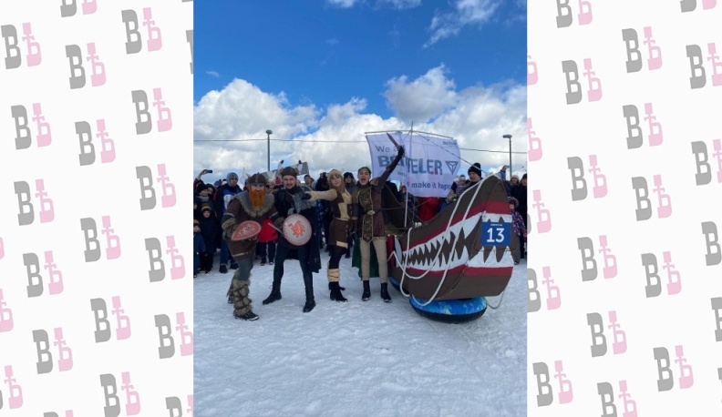 В Калуге прошел заезд на необычных самодельных санях