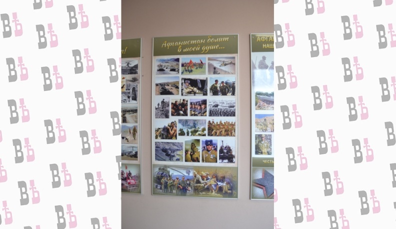 Кировской школе №2 подарили стендовую экспозицию об Афганской войне