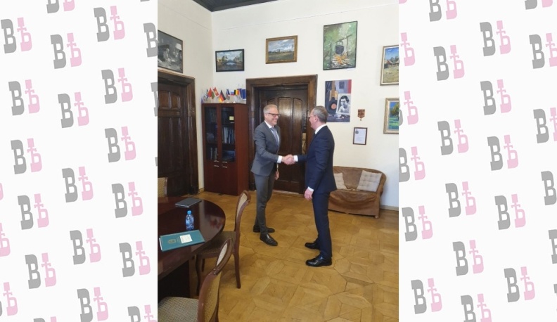 Губернатор Владислав Шапша встретился с руководством компании «Фольксваген Груп Рус»