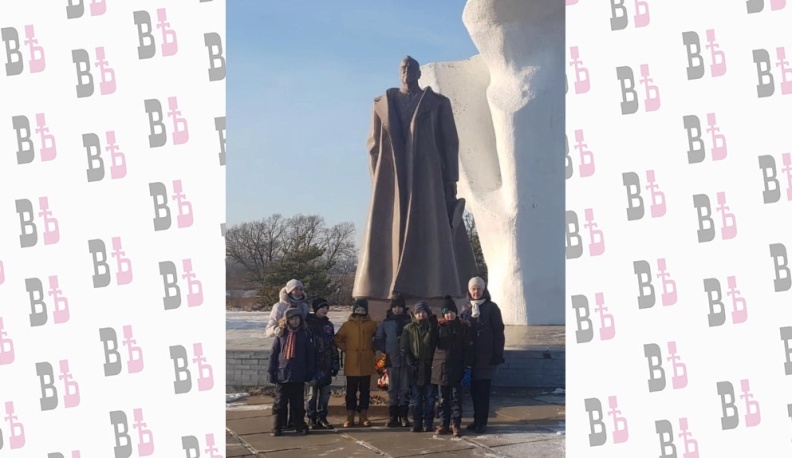 Начались предновогодние экскурсии по памятным местам детства и юности Маршала Победы