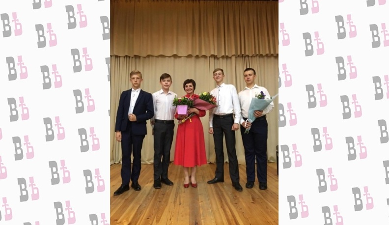 По обе стороны кулис