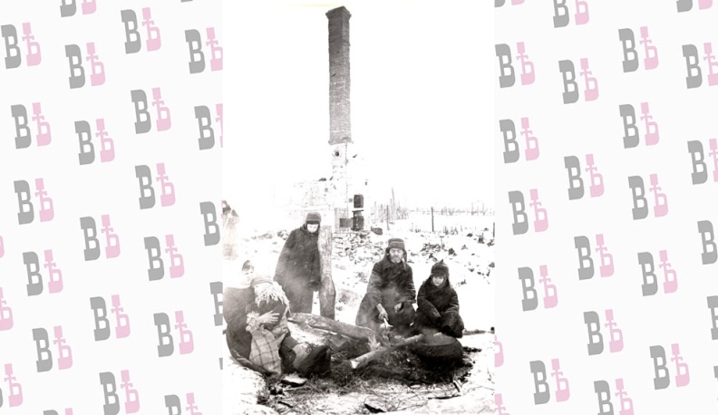 Семья у костра