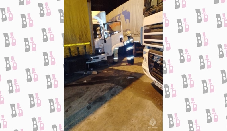 В Калужской области произошло ДТП с четырьмя фурами