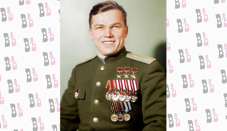 Комдив  и постовой