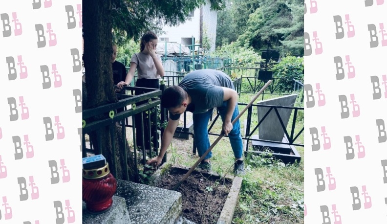 Волонтёры культуры города Людиново продолжают благоустраивать исторические и памятные места