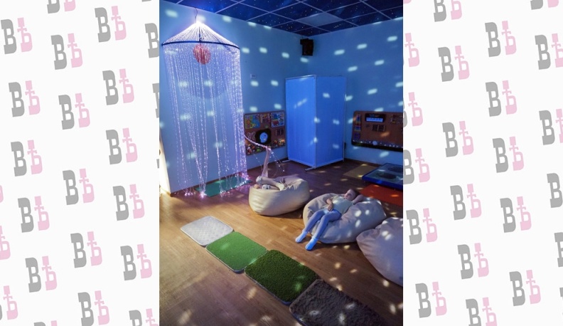 В сенсорной комнате есть все для расслабления.