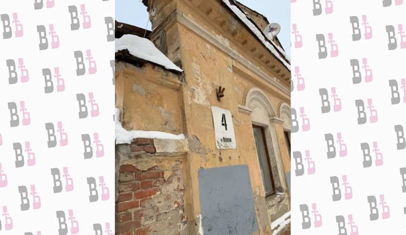 В Калуге на улице Космонавта Пацаева обрушилась стена дома-памятника