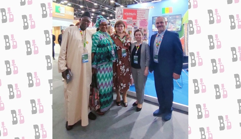 Александр Окунев и Анна Михеева  с представителями Центра  «Калинка» (Сенегал).