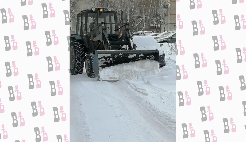 Жуковская управляющая компания «ЖилСервис» проводит работы по уборке снега в городе и на придомовых территориях