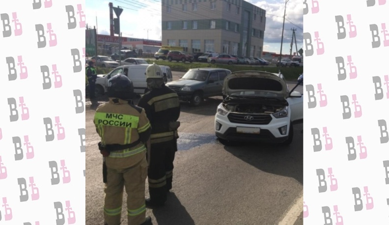 В Калуге недалеко от Секиотовского кольца столкнулись две машины