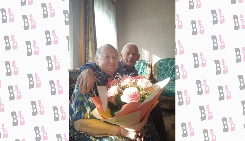 Семья из Износковского района отметила бриллиантовую свадьбу