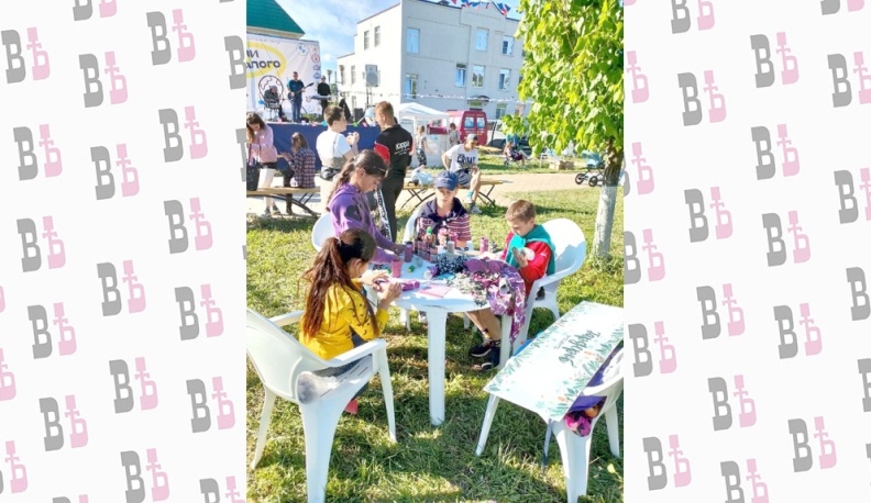 Летом «Гардероб. Экоцентр» приютился за кинотеатром «Центральный».