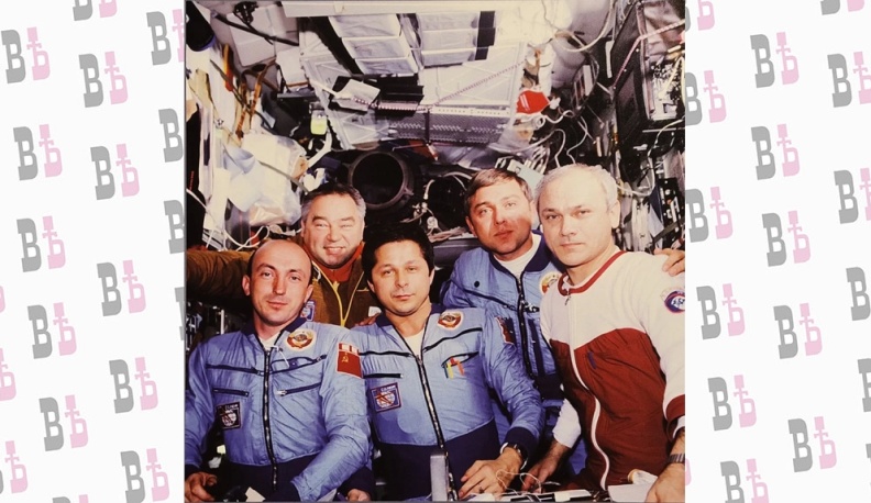 Прибытие на станцию «Салют-7». В. Васютин, Г. Гречко, В. Савиных,  А. Волков, В. Джанибеков. 1985 г.