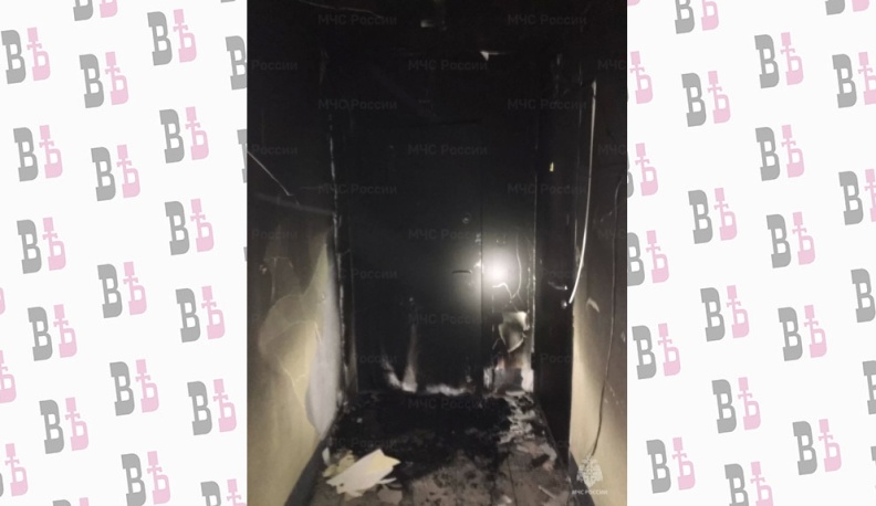 В Калуге на Правом берегу сгорела дверь квартиры