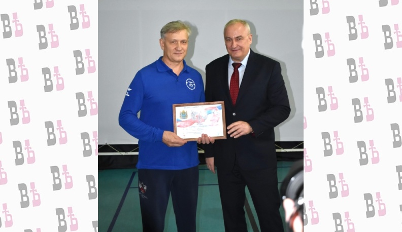 В Кирове стартовал турнир по боксу за призы генерала Владимира Исакова