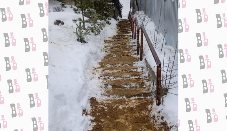 В Калуге коммунальщики продолжают бороться с последствиями ледяного дождя