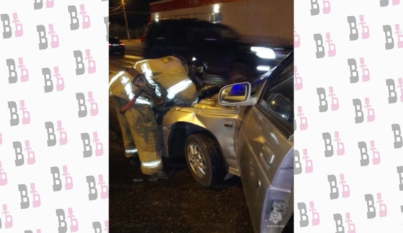 В Калуге при столкновении автомобилей «ВАЗ 2112» и «Опель Астра» пострадал человек