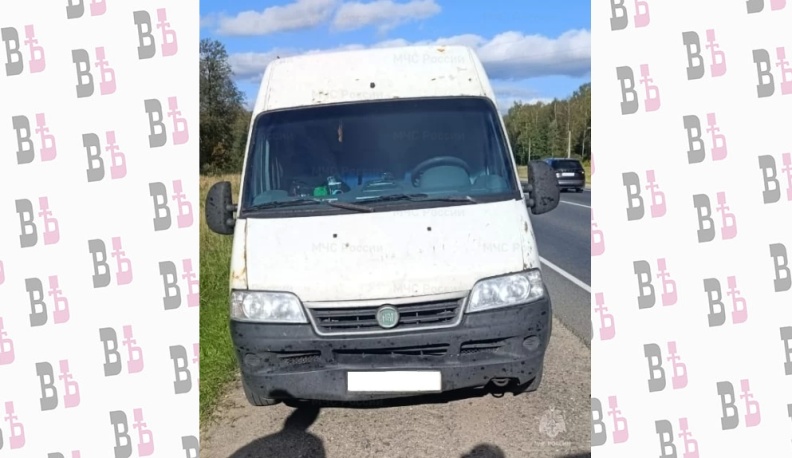 В Жуковском районе столкнулись микроавтобус и легковой автомобиль