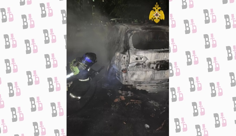 В Калуге на улице Гагарина сгорели сразу три автомобиля