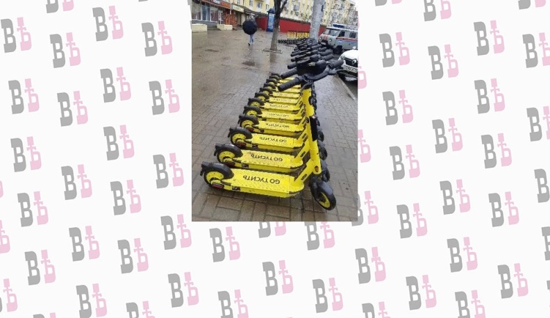 В Калуге под колеса автомобиля попал 13-летний подросток на электросамокате