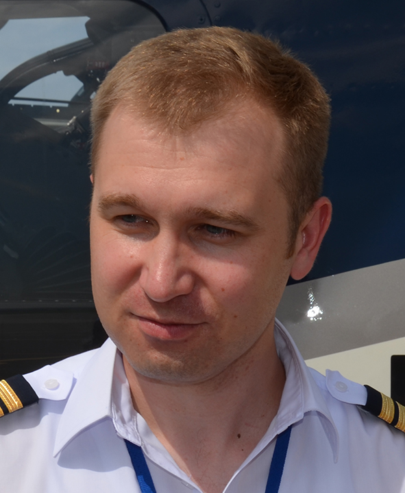 Пилот Сергей Фадеев.JPG