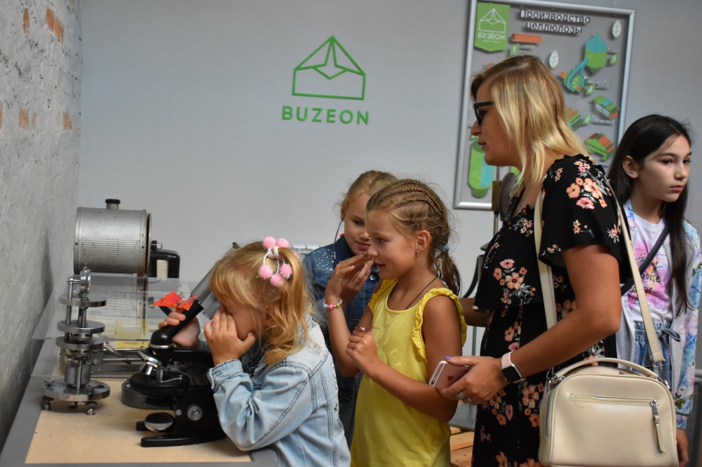 с микроскопом.JPG