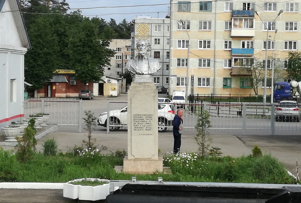 Еще у вокзала калуга 2.jpg