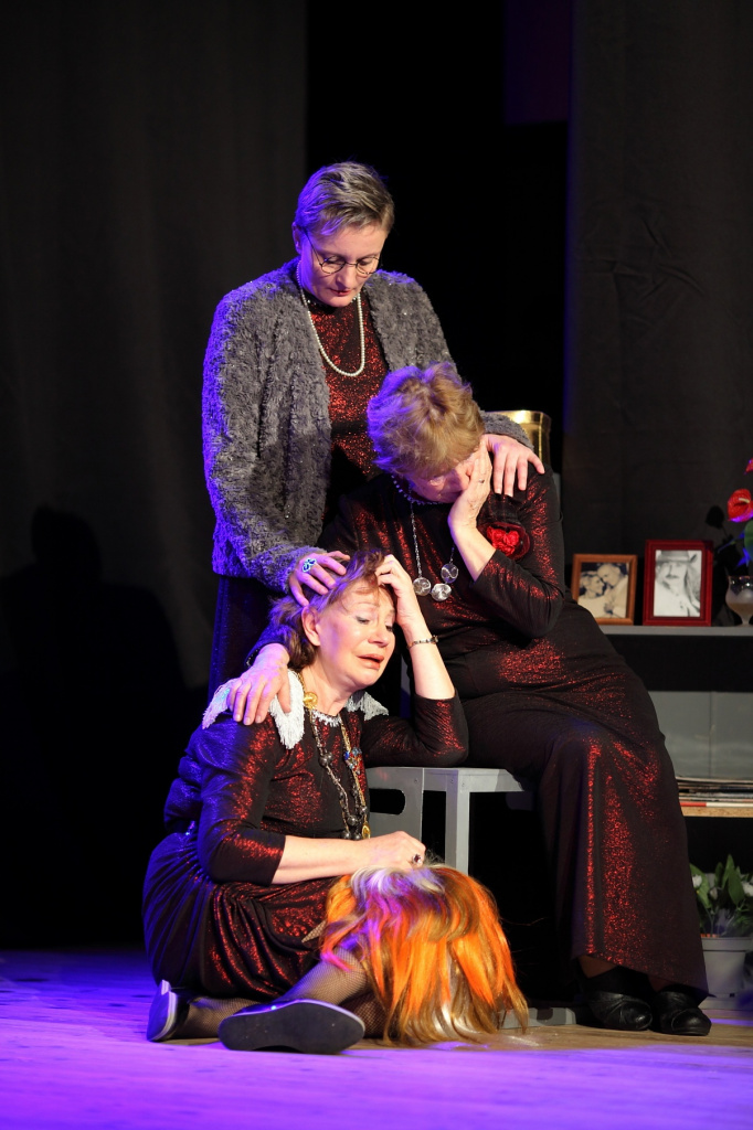 Кладбищенский преферанс.jpg