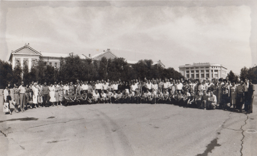 Праздник на Байконуре - 30-летие полета Гагарина. 1991 г..jpg Праздник на Байконуре - 30-летие полета Гагарина. 1991 г..jpg