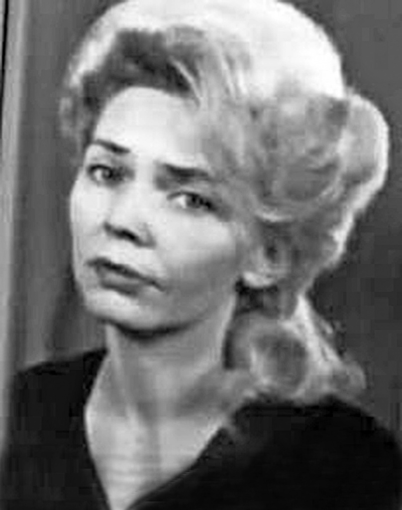 Лариса Гриценко молодая2.jpg