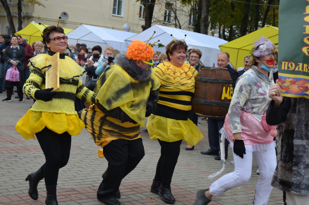 на покровской ярмарке.jpg