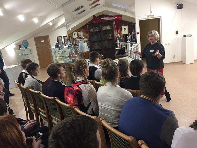 В музее Чижевского занятие ведет Людмила Морозова 2.jpg