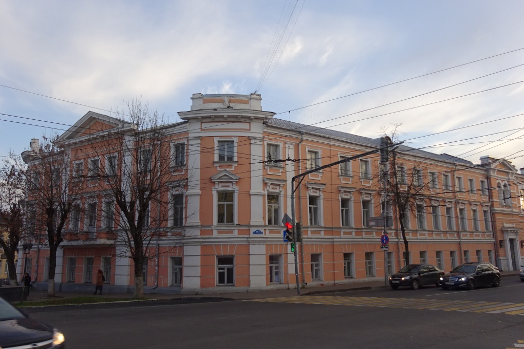 Под Никитина Народная гимназия.JPG