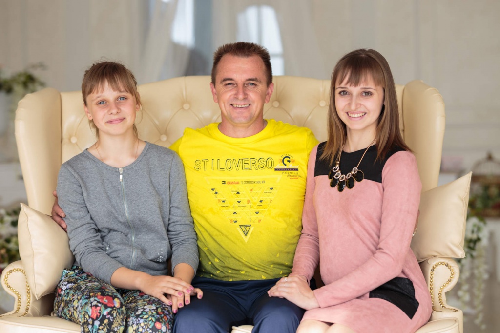 С дочками.jpg