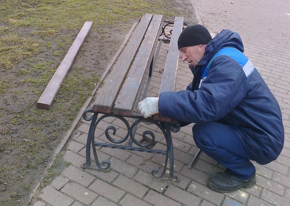 лавочки пл. Победы.jpg