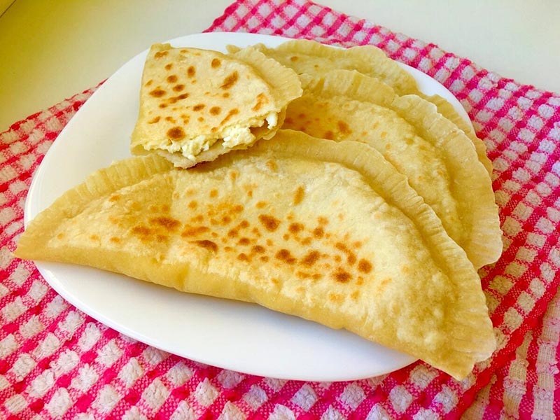 Халюж - чебурек с адыгейским сыром_1.jpg