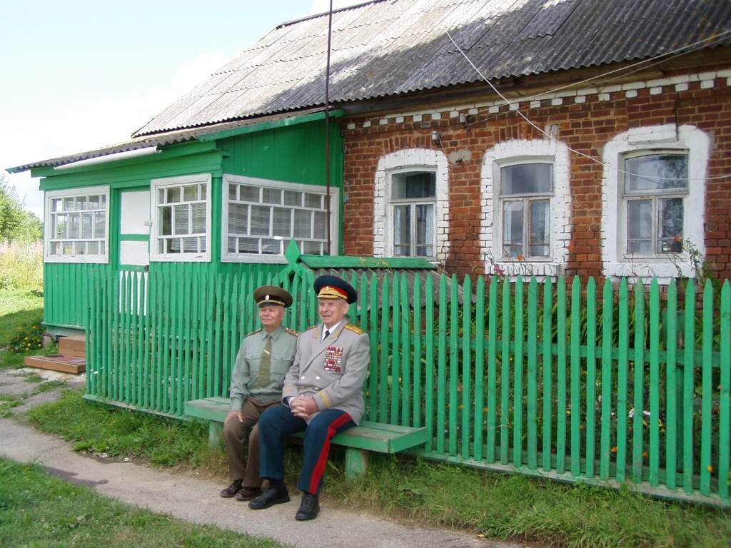 у отчего дома в Астаповой Слободе.JPG