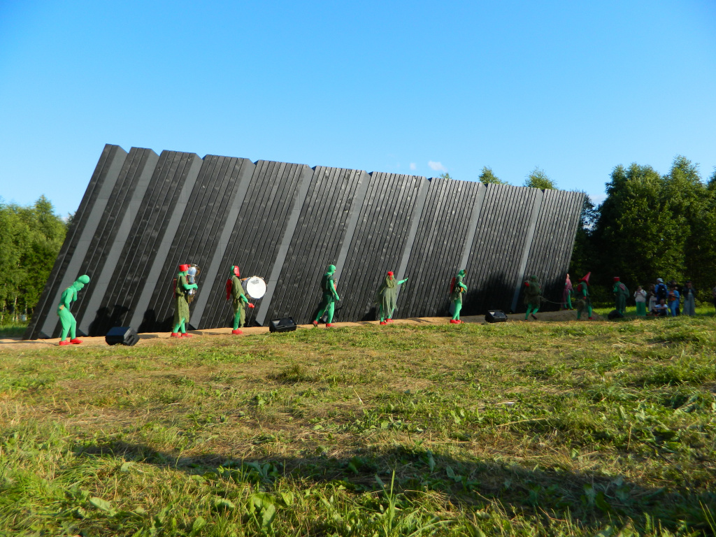 перформанс вокруг Пьяного забора.JPG