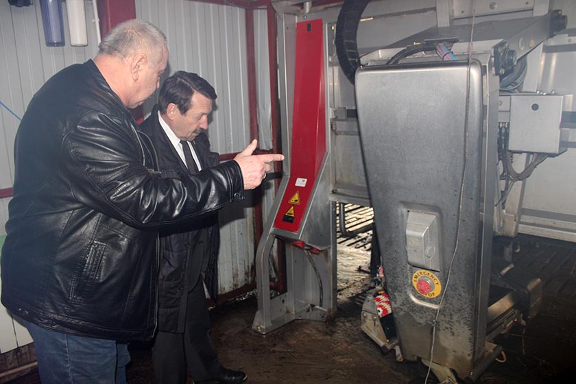 Осмотр роботизированной установки для доения САЙТ.jpg