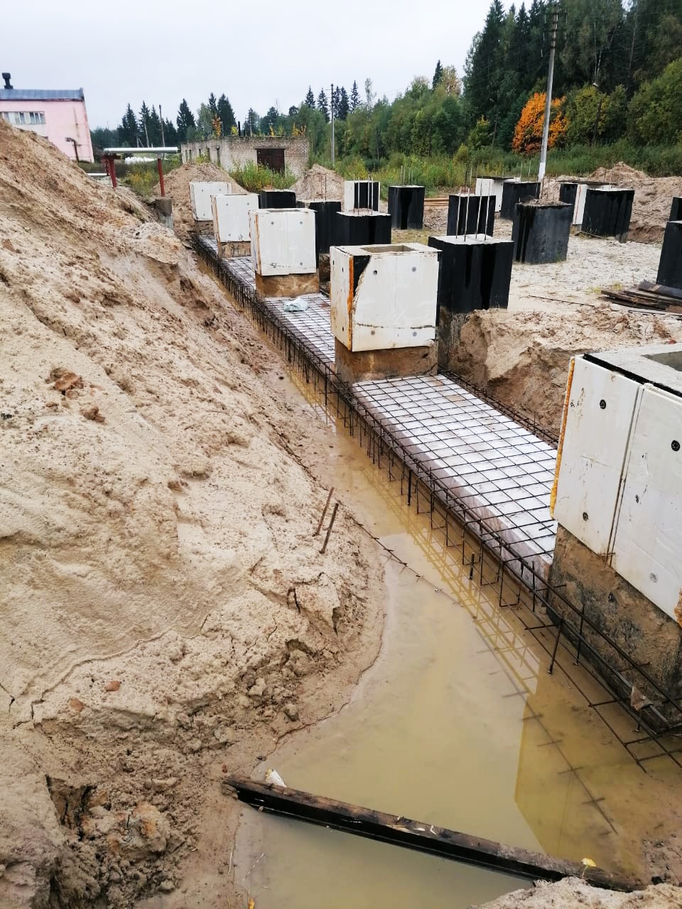 фундамент станции микрофильтров.jpg