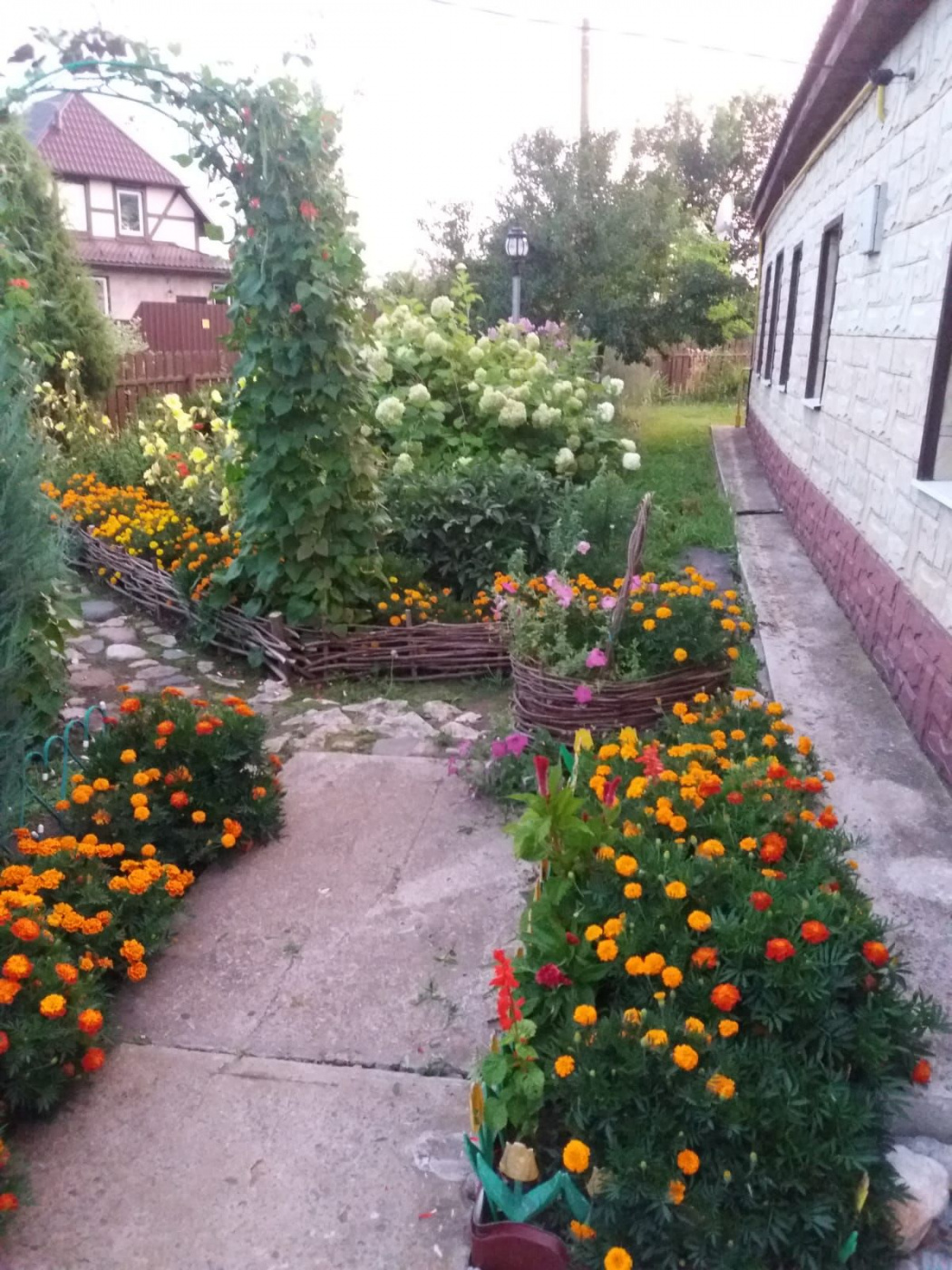 Дизайн палисадника. Все сделано своими руками.jpg