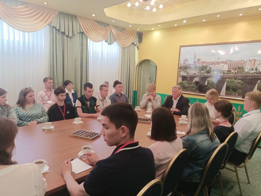 Деловой завтрак с министром.jpg