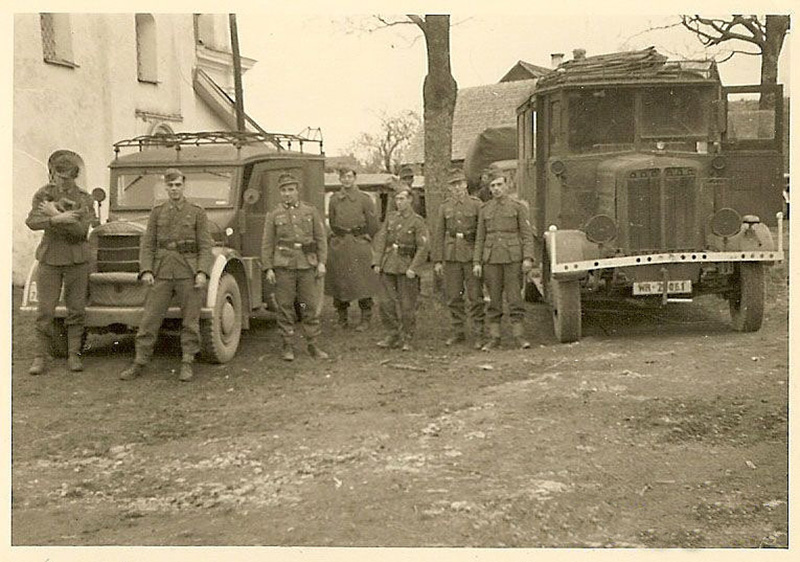 Село Ульяново. Фото солдат вермахта.jpg